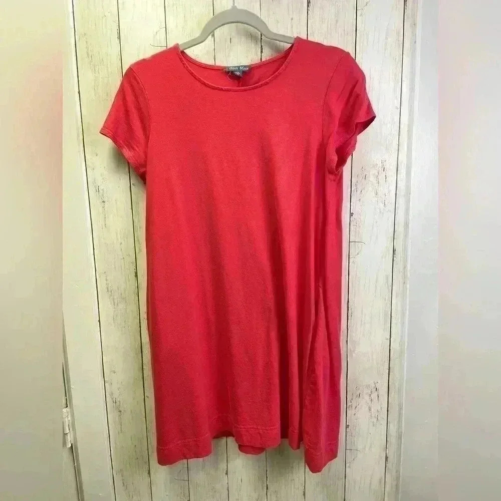 Fleer Bleve Summer Coral Dress Size M Has pockets lightweight